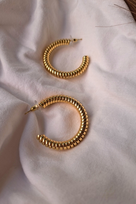 Rozeta σκουλαρίκια σε χρυσή απόχρωση