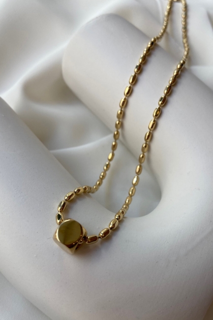 Cube golden shade necklace
