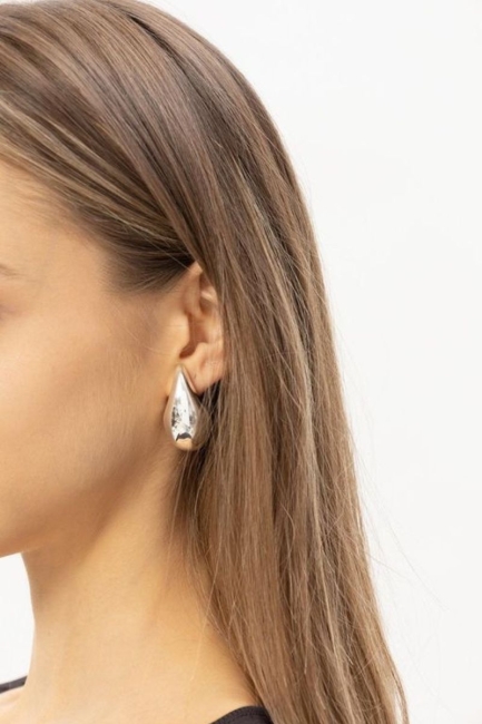 Mya earrings σε ασημί απόχρωση