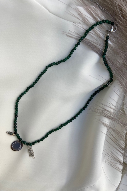 Green pearls necklace 